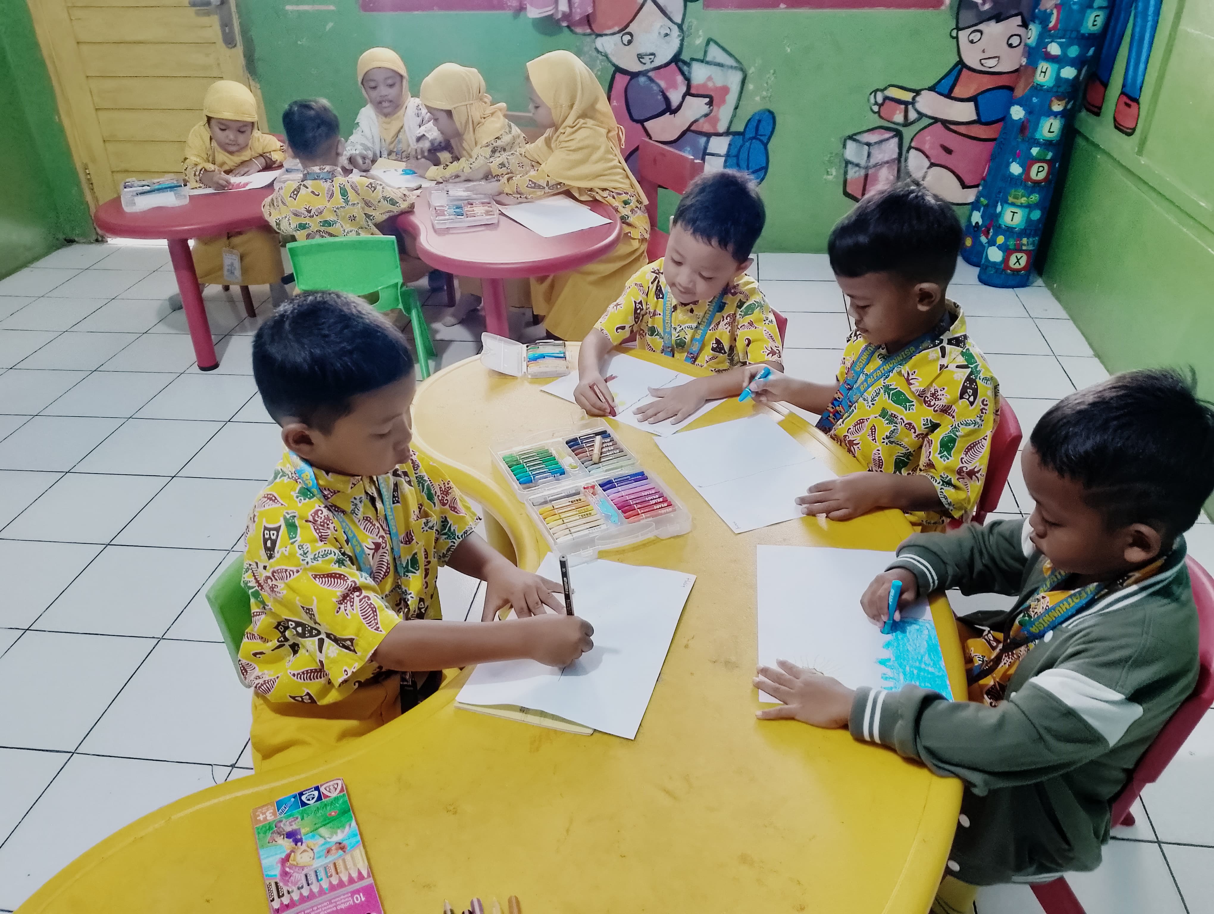 Yellow “Menggambar dan Mewarnai”