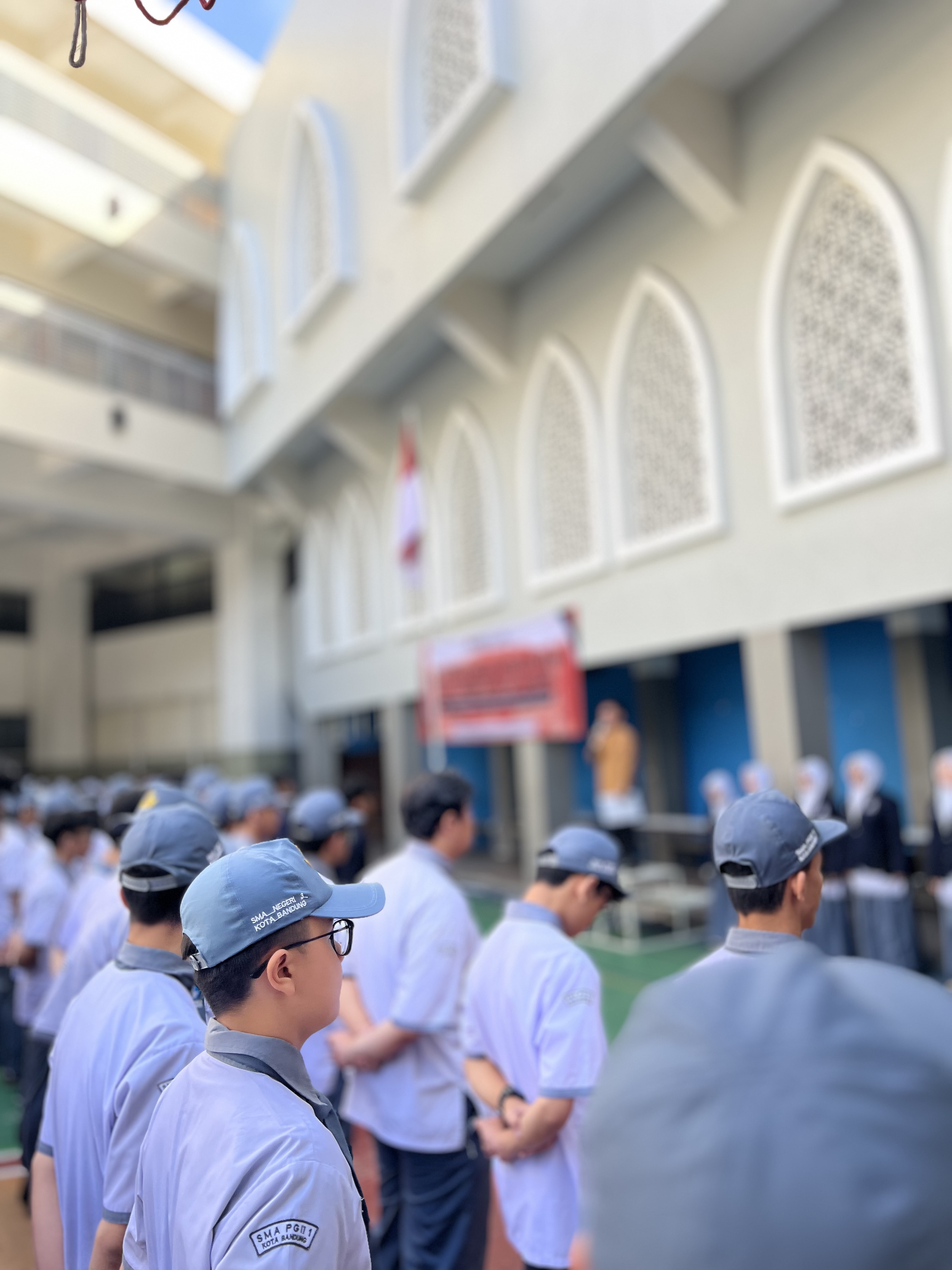 Upacara Bendera Senin