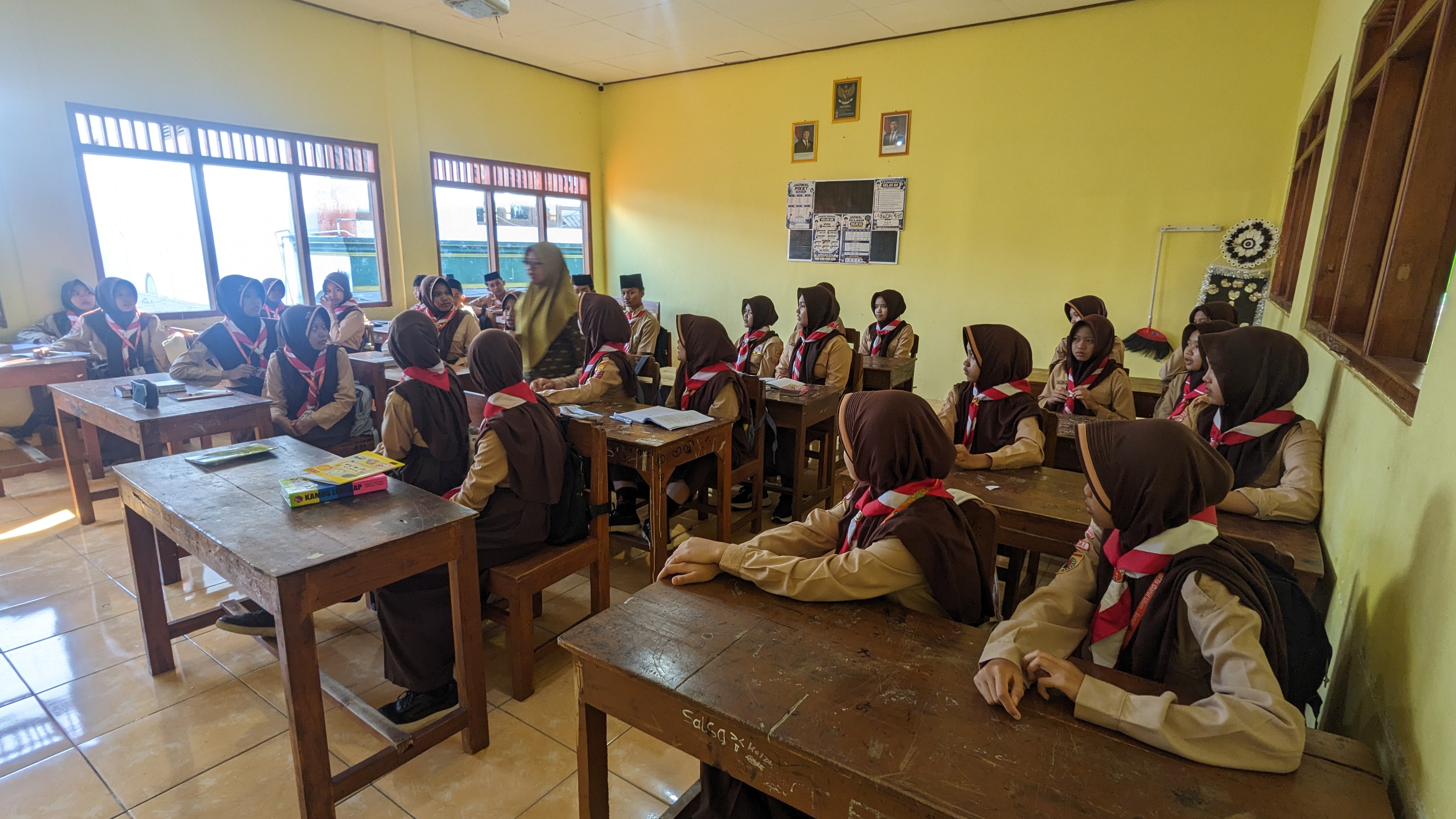 ENGLISH SPEAKING CLASS
