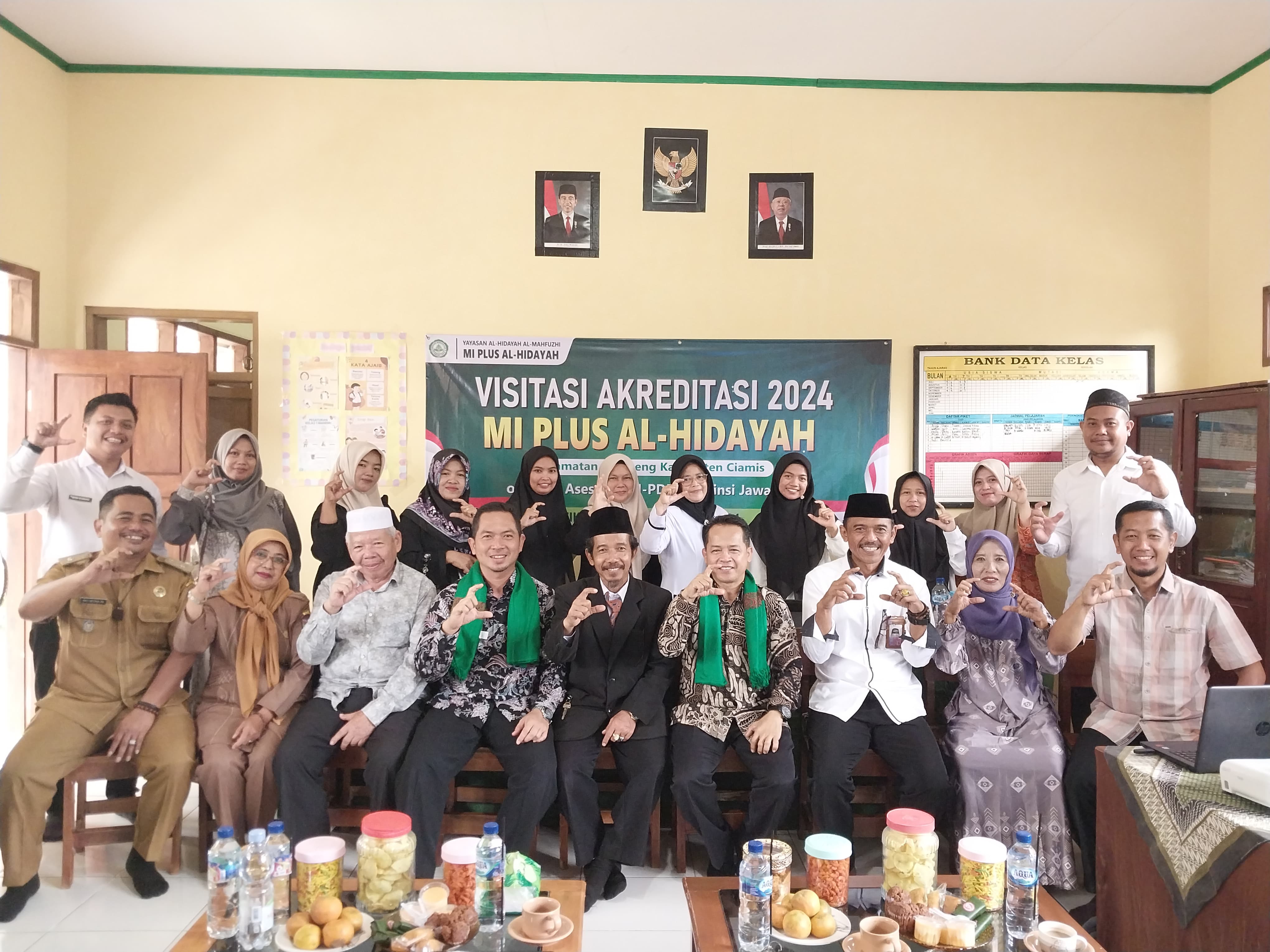 Kegiatan Visitasi Akreditasi 2024 di MI Plus Al Hidayah Cimari